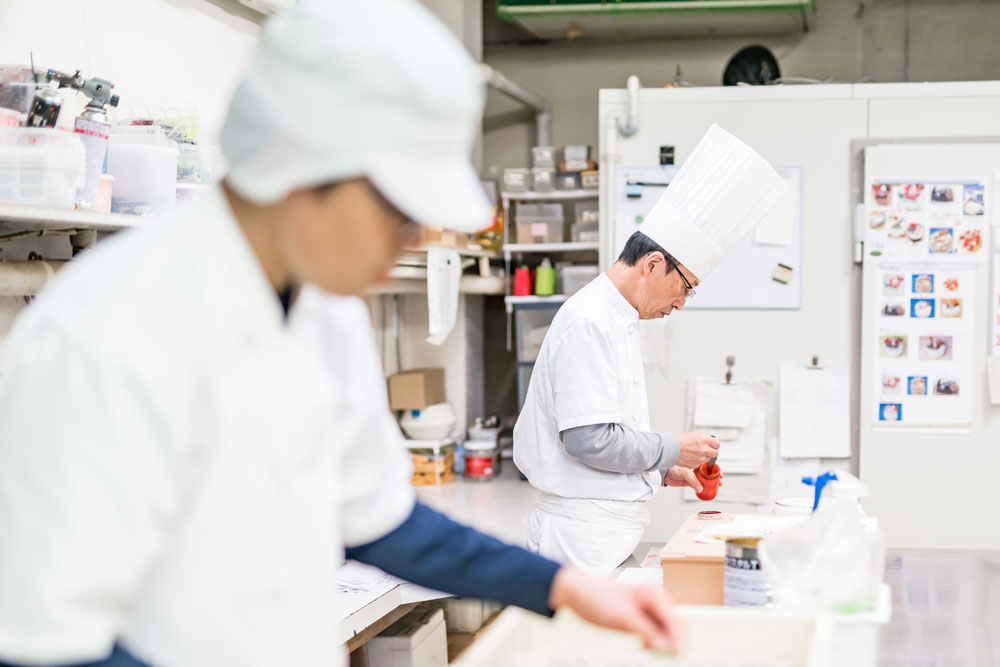 早川ベーカリー　ケーキ作りの現場